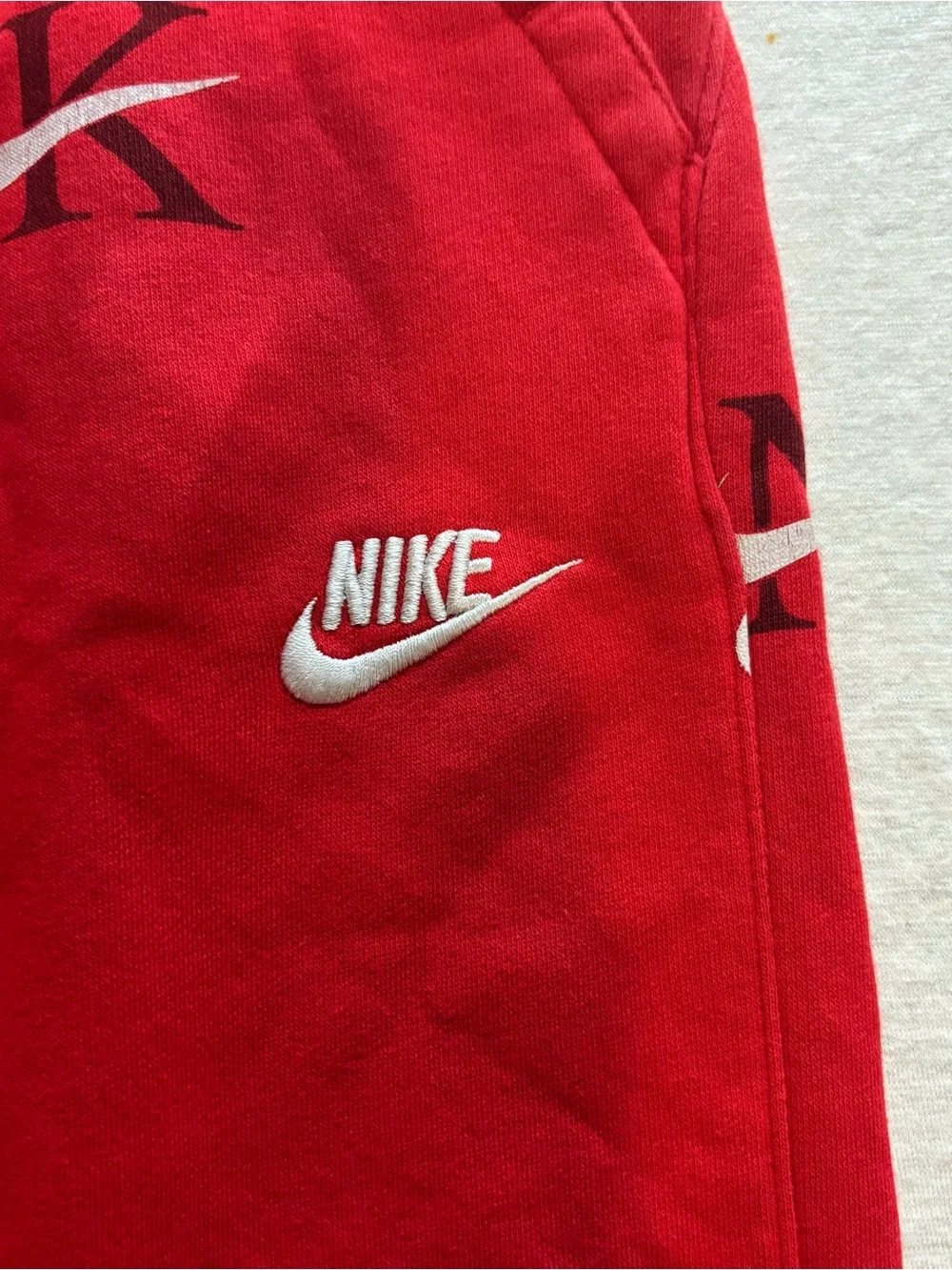 Nike Youth Red Fleece All Over Swoosh Print Jogger Sweatpants Size L